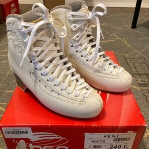 Edea Ice Fly size 240C girls figure skates